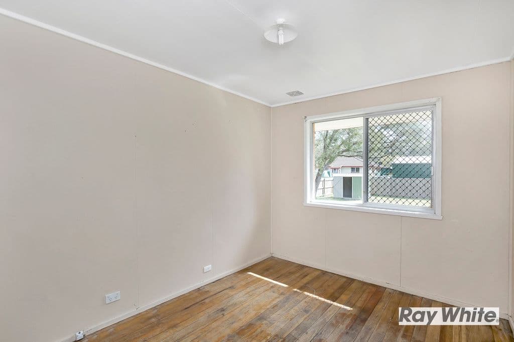 13 Doreen Crescent, CAROLE PARK QLD 4300, Carole Park - Thumbnail 3