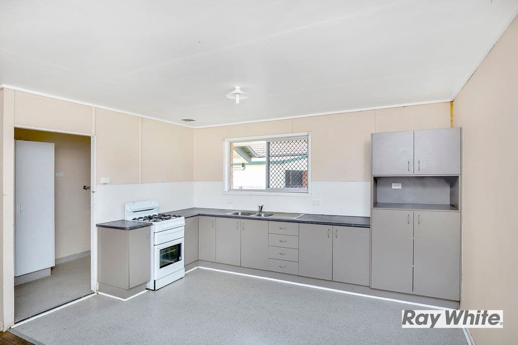 13 Doreen Crescent, CAROLE PARK QLD 4300, Carole Park - Thumbnail 7