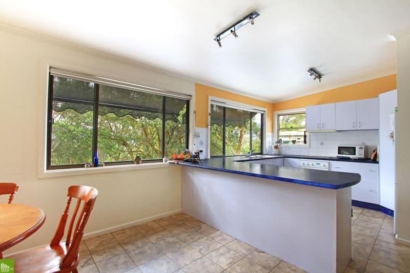 4 Kirrang Avenue, MANGERTON NSW 2500, Mangerton - Thumbnail 3