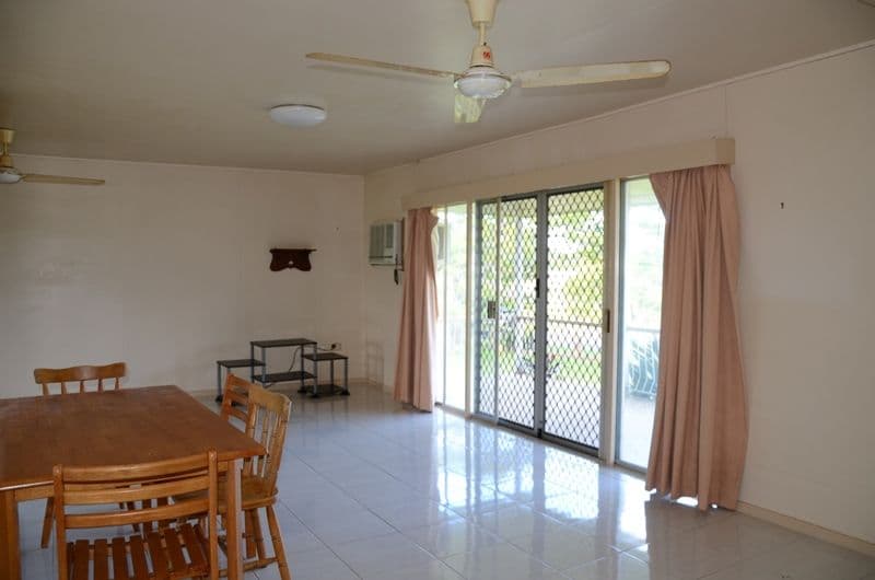 32 Elizabeth Street, ARATULA QLD 4309, Aratula - Thumbnail 5