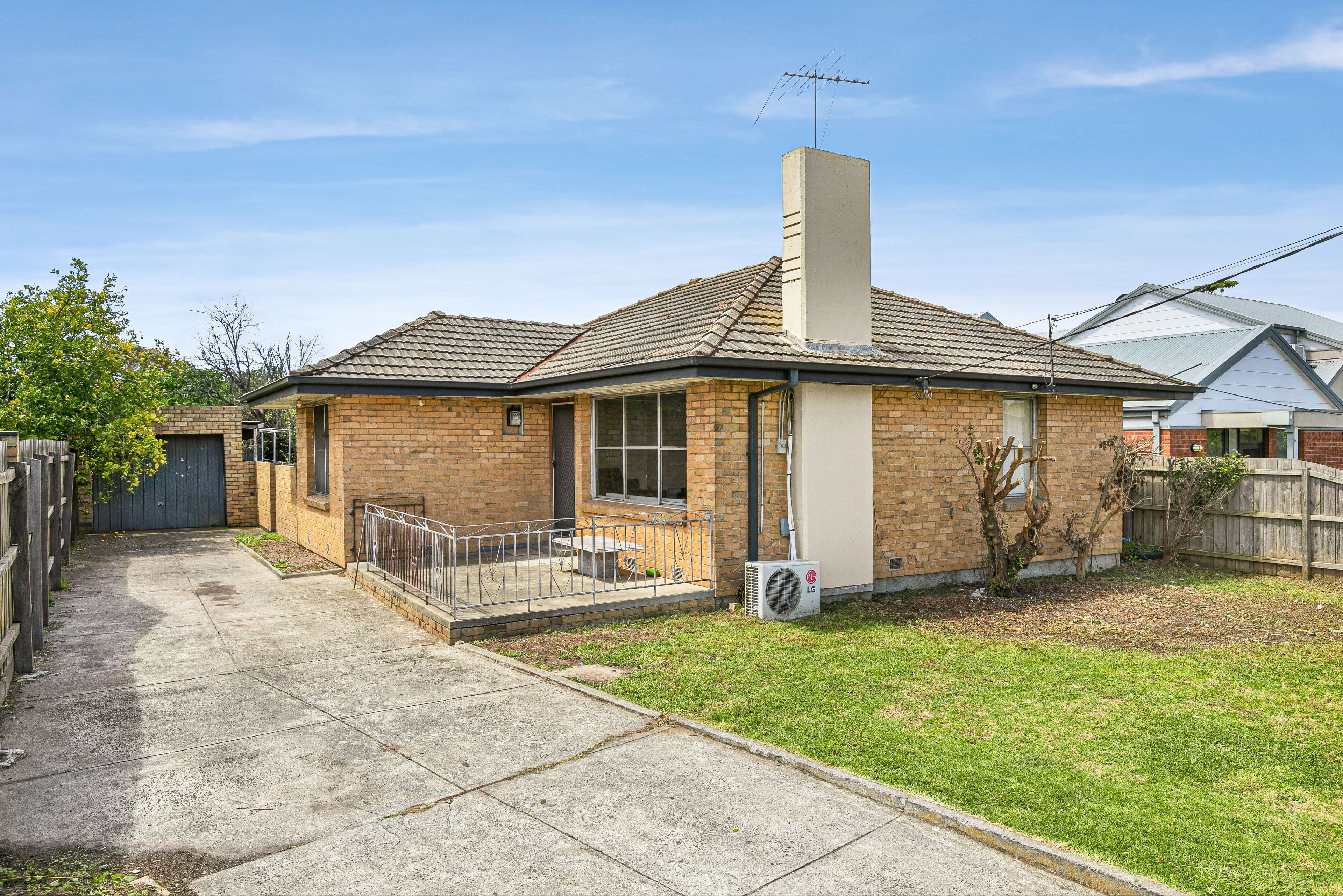 22 Elliott Avenue, Broadmeadows VIC 3047, Broadmeadows - Thumbnail 2