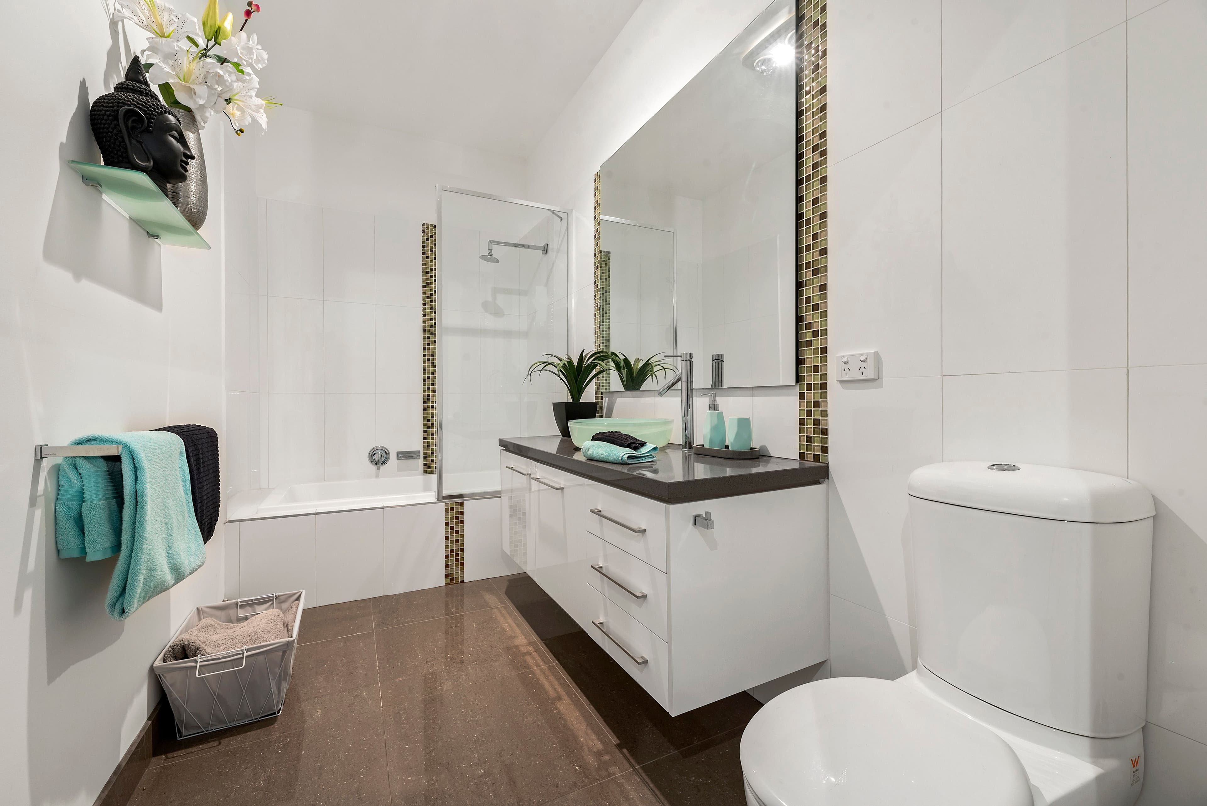 10 Diamond Boulevard, Greensborough VIC 3088, Greensborough - Thumbnail 5