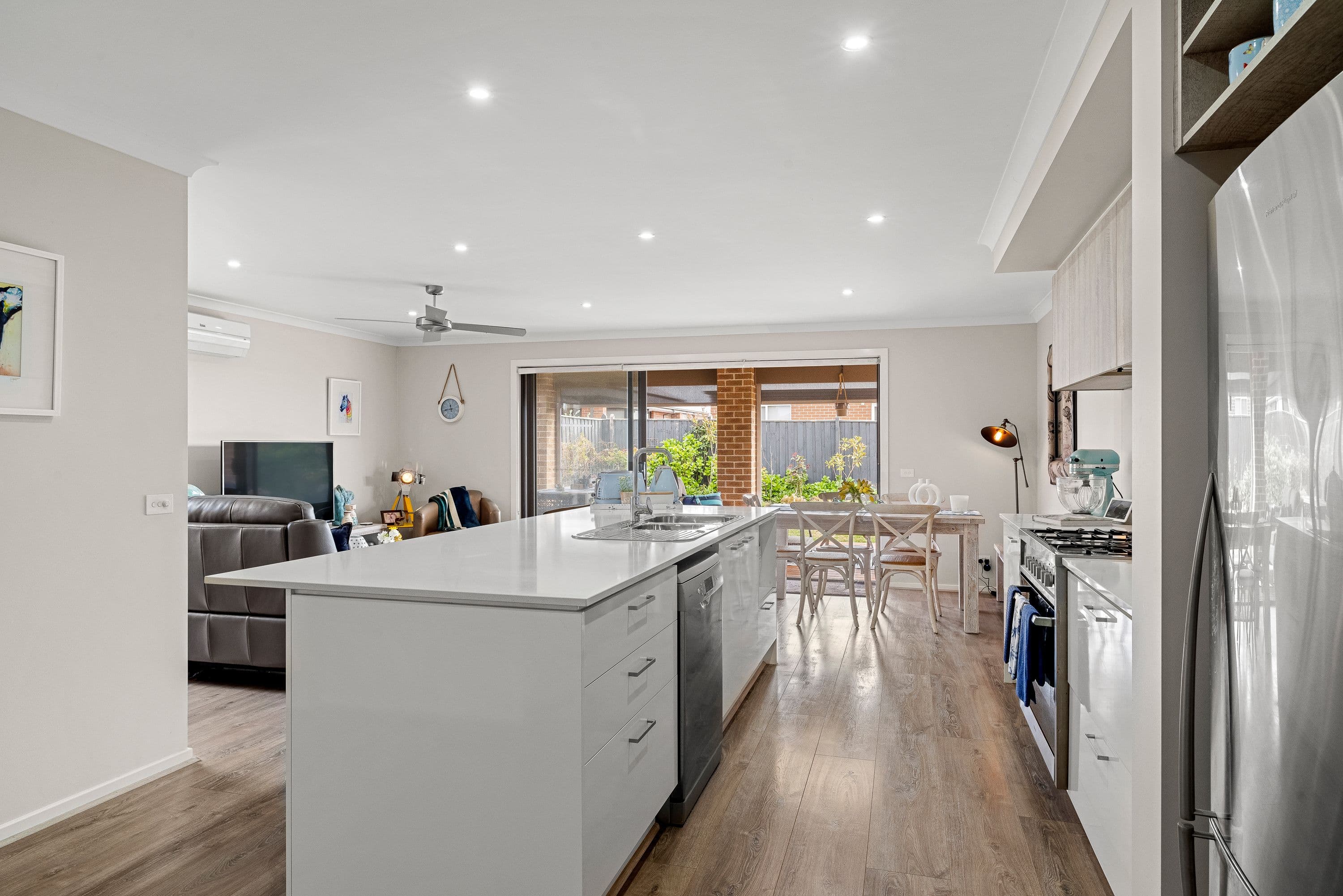 10 Pearl Court, Cowes VIC 3922, Cowes - Thumbnail 2