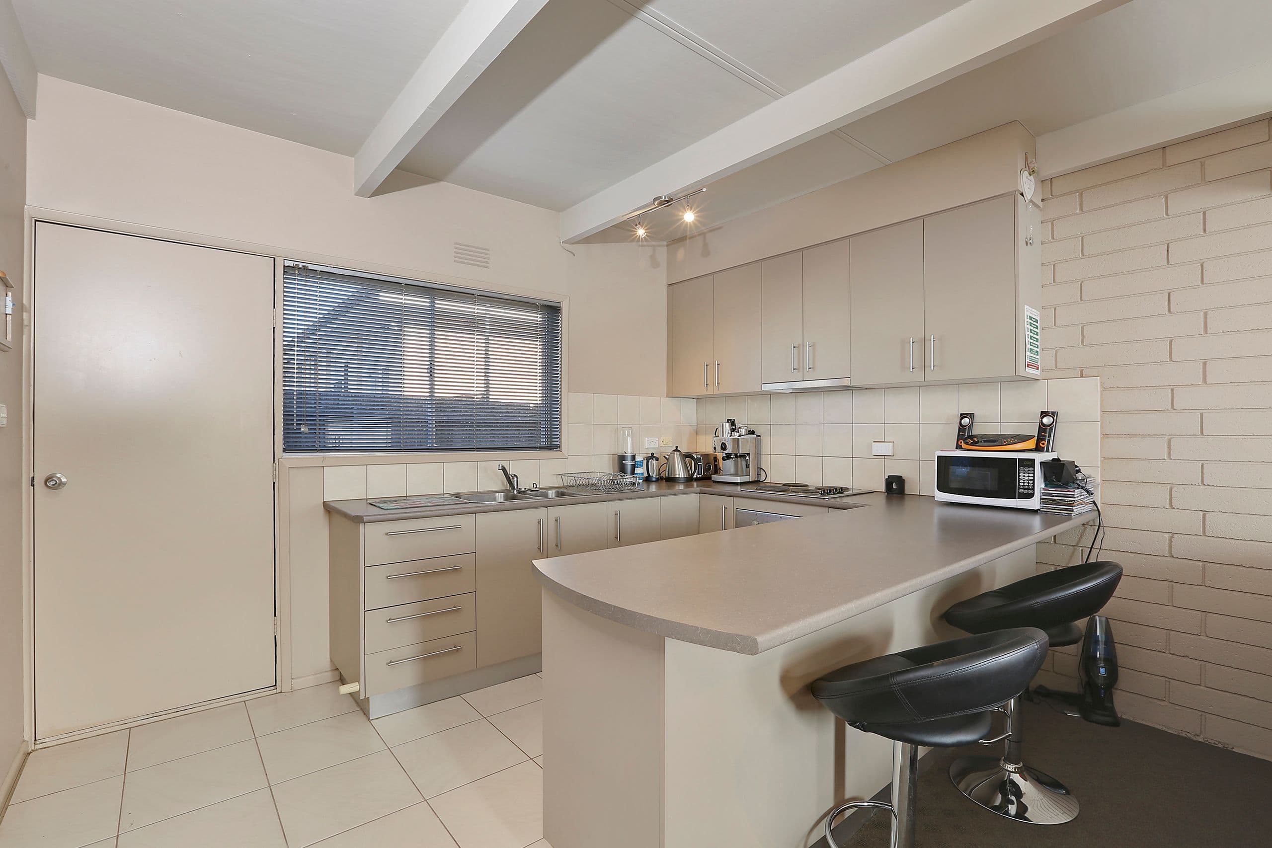 15 Buxton Road, Herne Hill VIC 3218, Herne Hill - Thumbnail 2