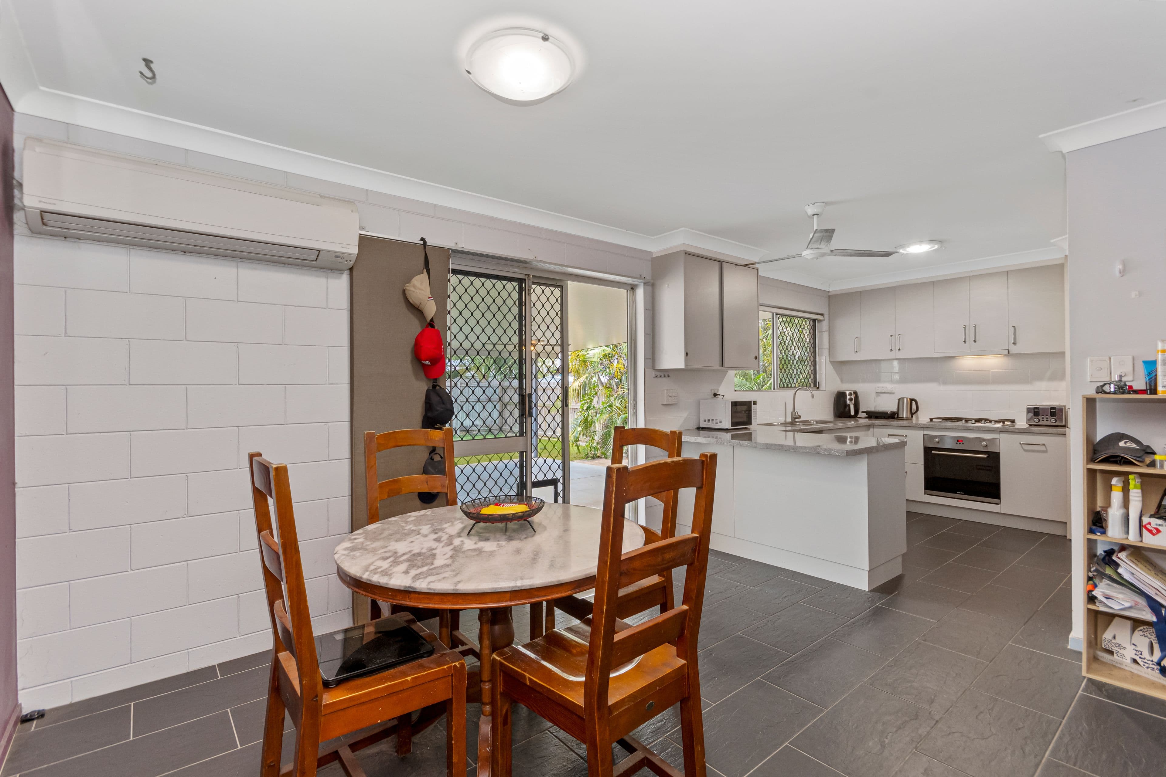 6 Violet Crescent, Rasmussen QLD 4815, Rasmussen - Thumbnail 2