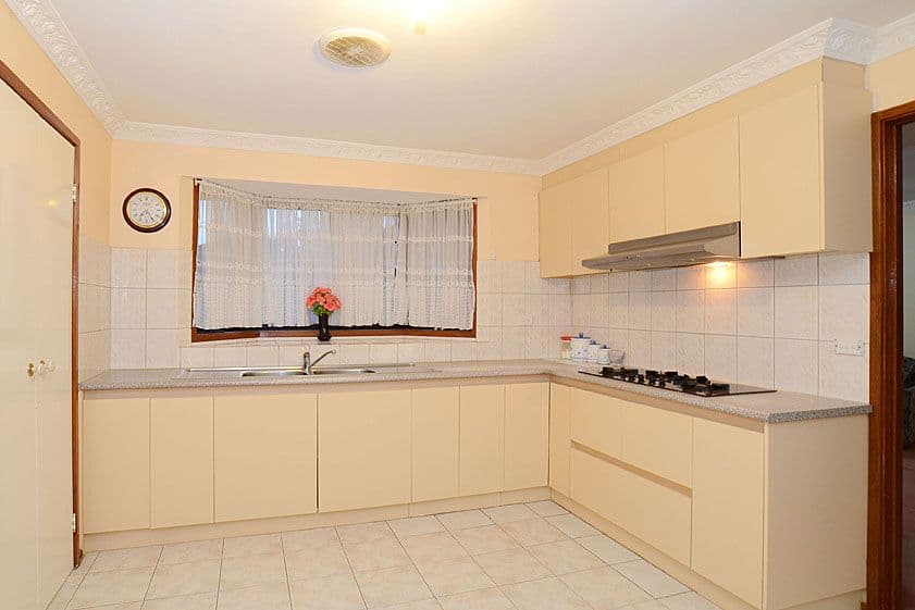 8 Fishburn Court, MILL PARK VIC 3082, Mill Park - Thumbnail 3
