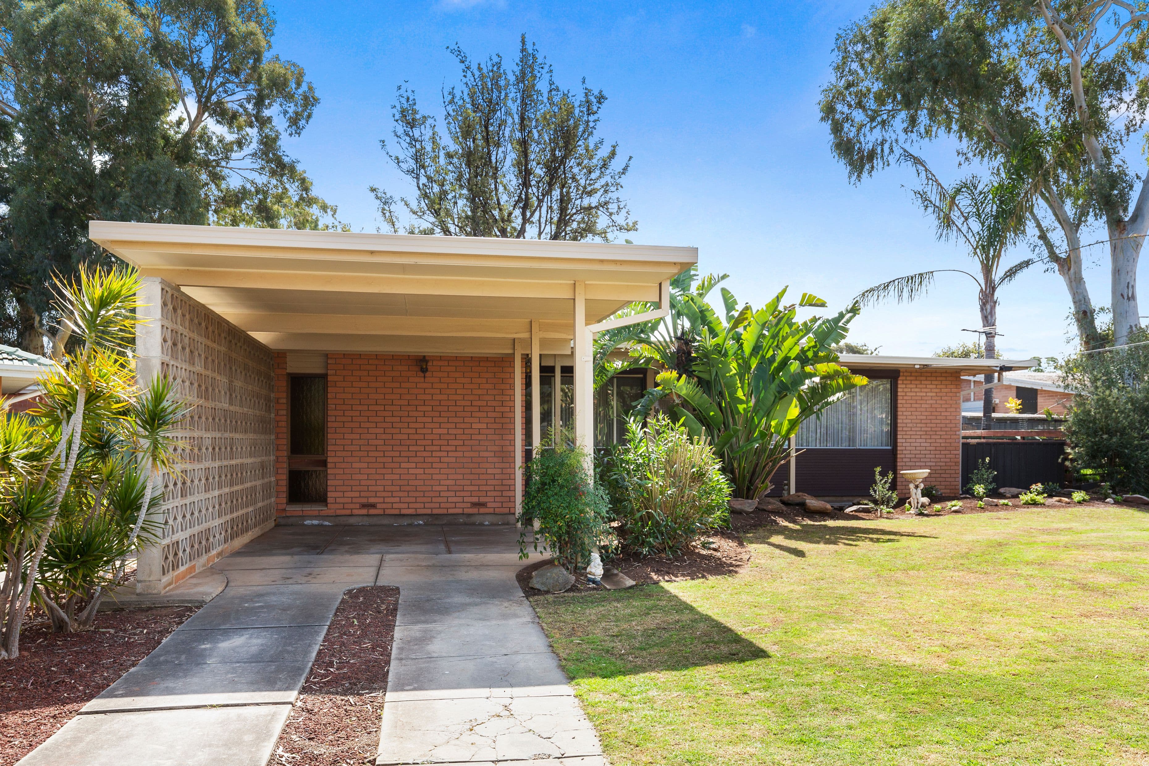 2 Overbury Drive, Clarence Park SA 5034, Clarence Park - Thumbnail 3