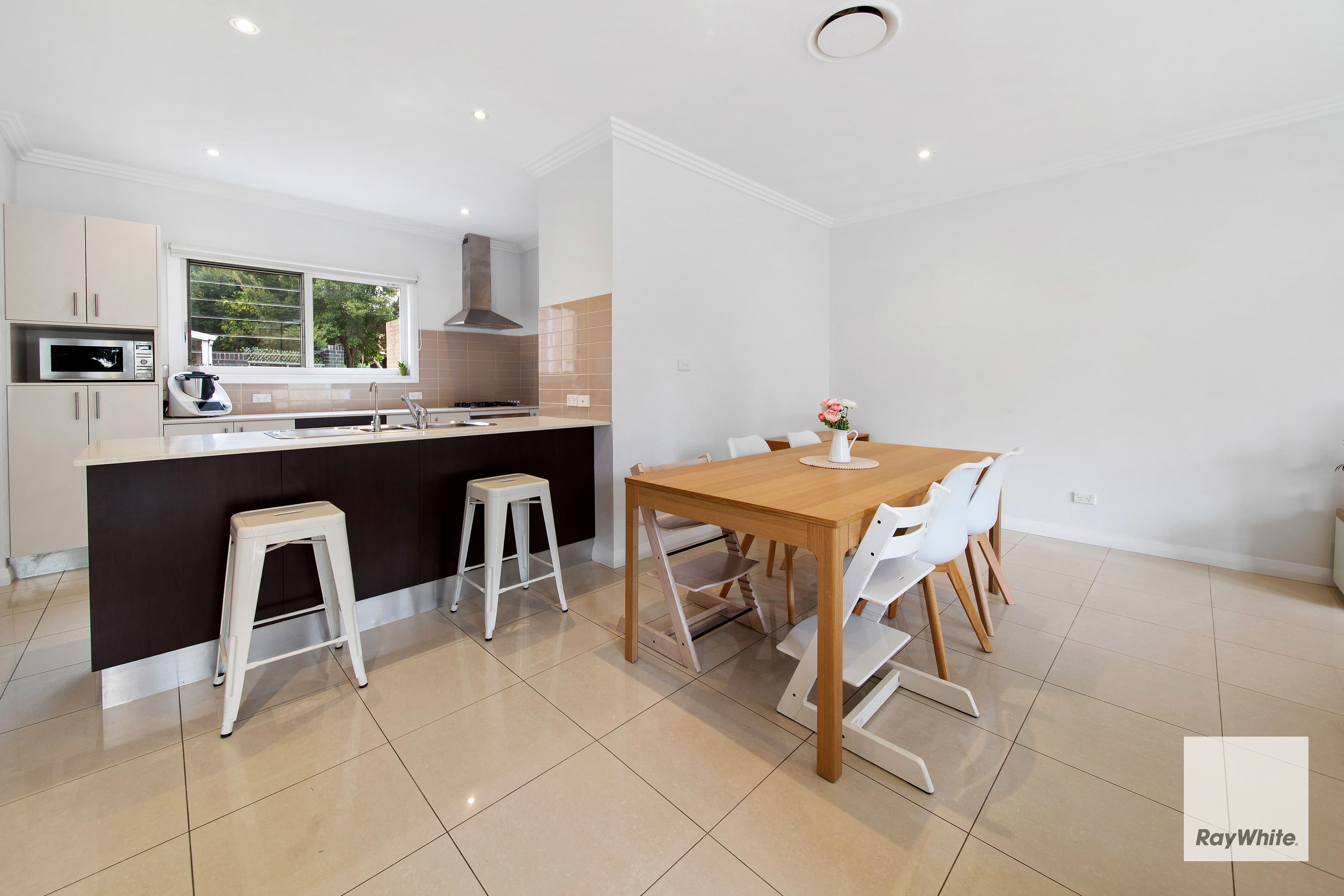 1 Combara Avenue, Caringbah NSW 2229, Caringbah - Thumbnail 4