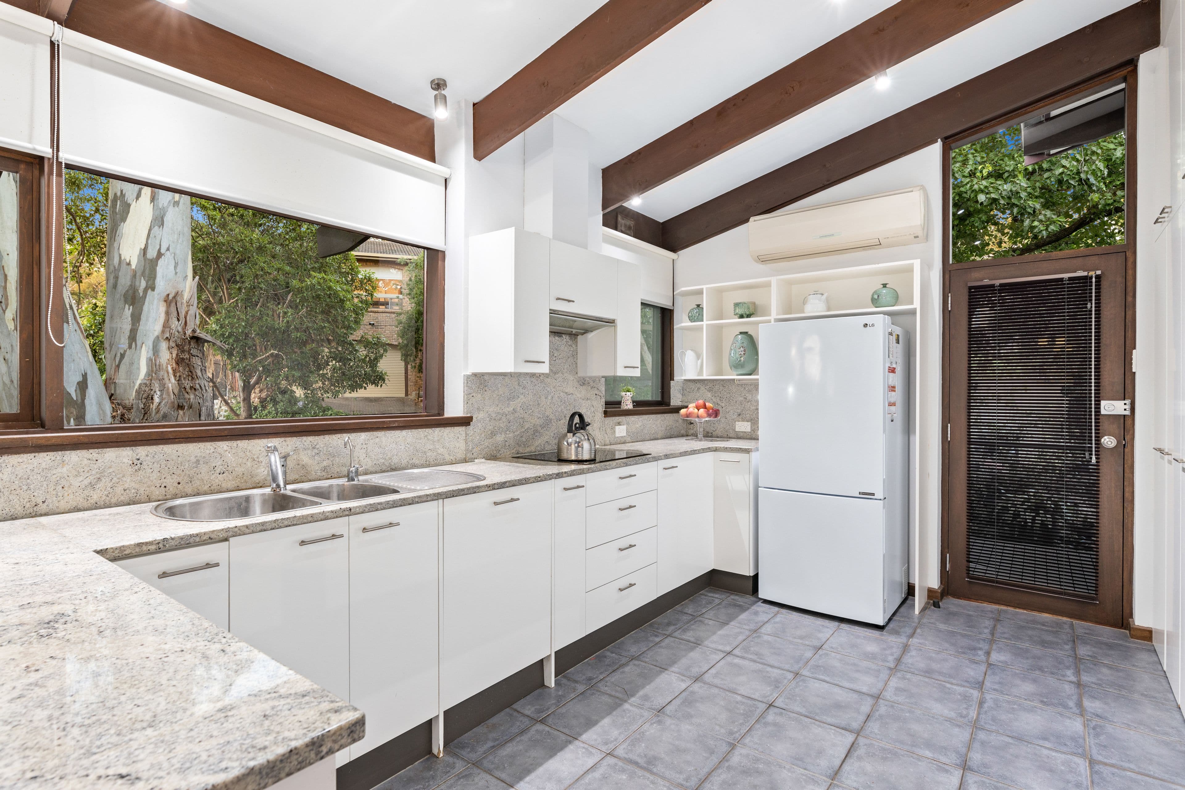 2 Kurralta Drive, Burnside SA 5066, Burnside - Thumbnail 3