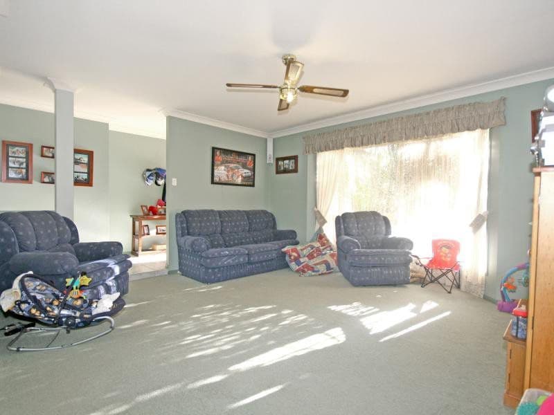 21   Stringybark Street, REGENTS PARK QLD 4118, Regents Park - Thumbnail 2