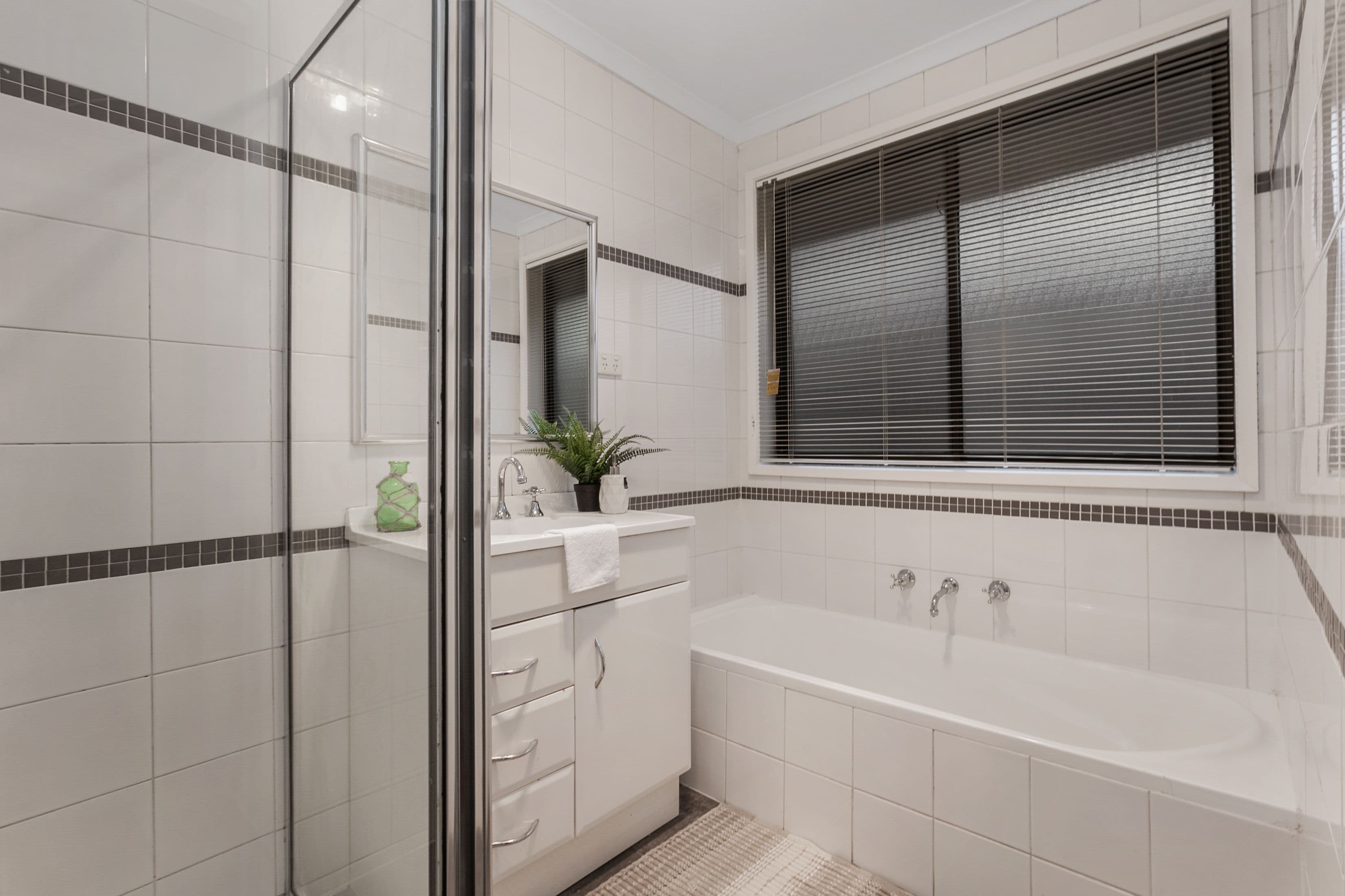 21 Madigan Crescent, Mill Park VIC 3082, Mill Park - Thumbnail 7