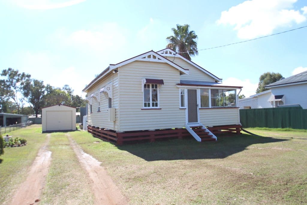 108 Kent Street, Oakey QLD 4401, Oakey - Image 1
