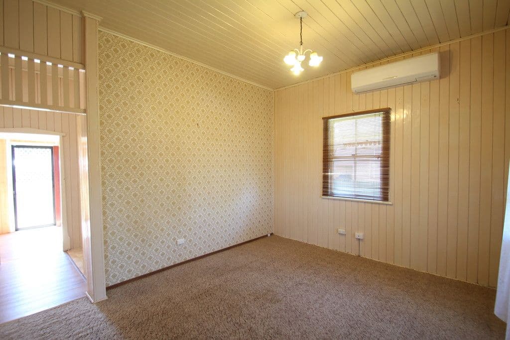 108 Kent Street, Oakey QLD 4401, Oakey - Thumbnail 2