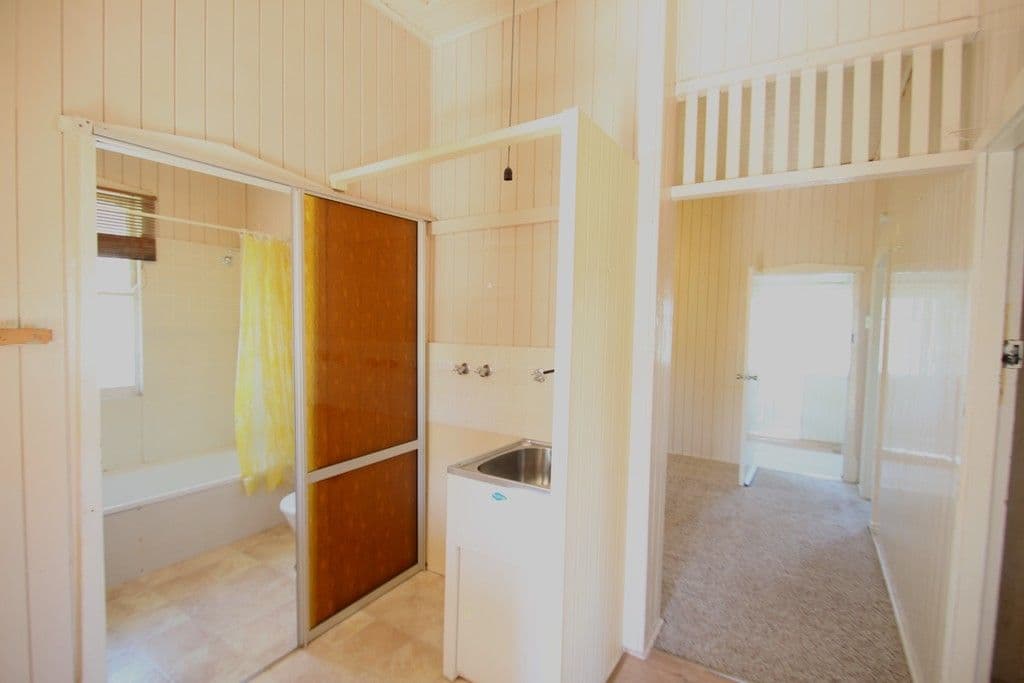 108 Kent Street, Oakey QLD 4401, Oakey - Thumbnail 6