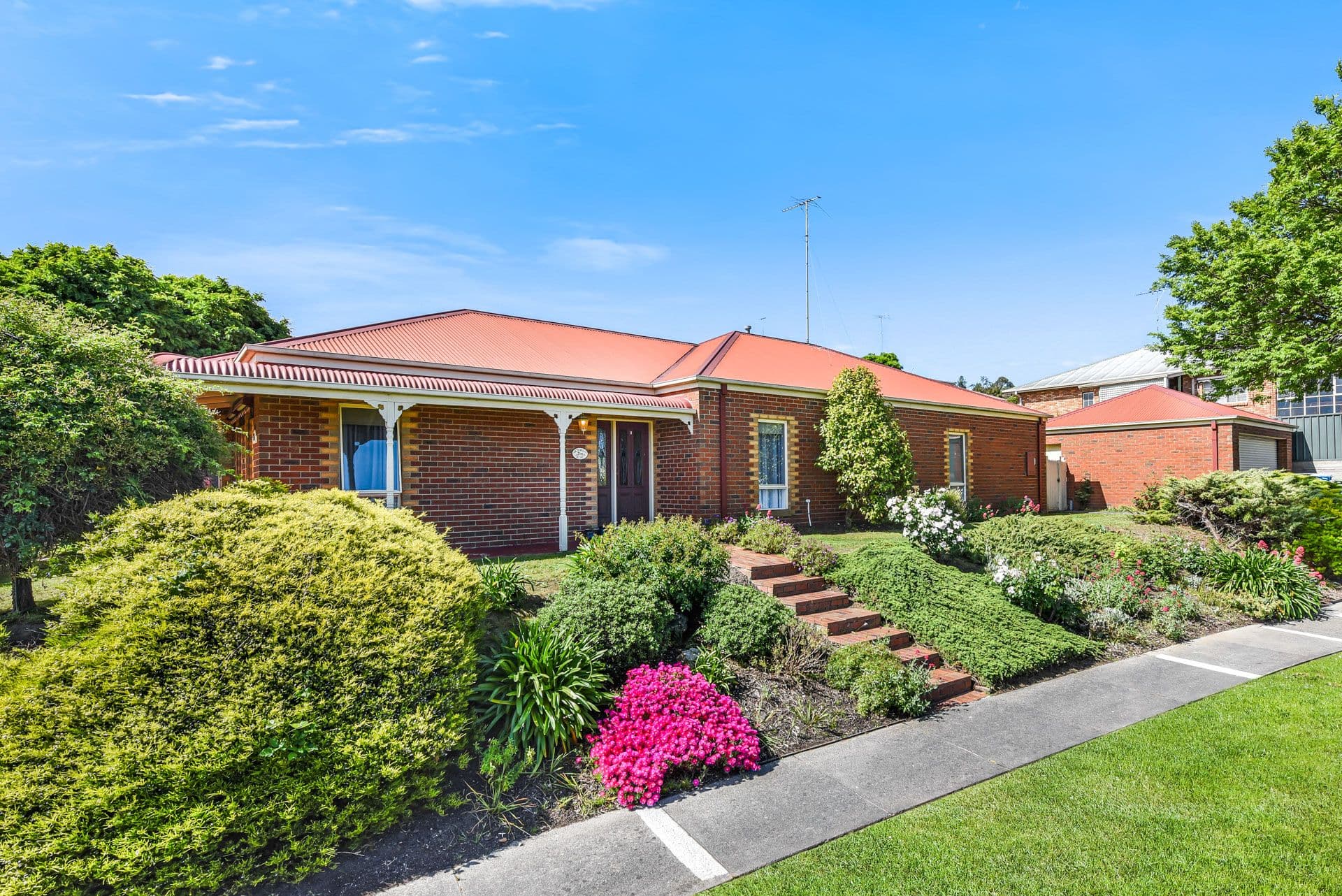 14 Hibberd Court, Berwick VIC 3806, Berwick - Thumbnail 2
