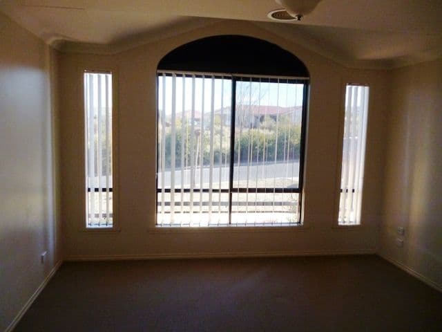 10 Mahogany Court, Orange - Thumbnail 5