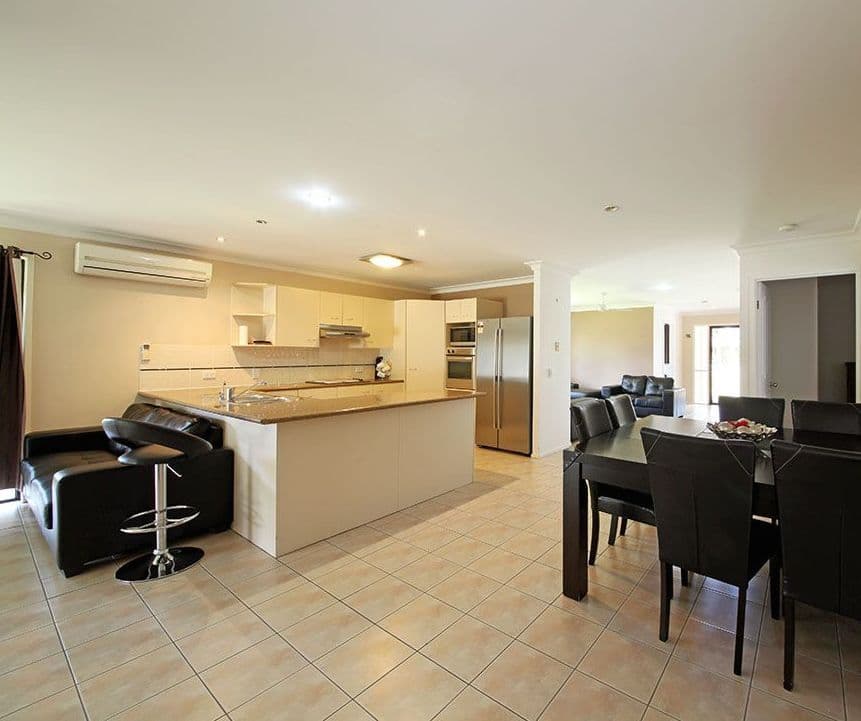 1 Peppermint Court, Bracken Ridge QLD 4017, Bracken Ridge - Thumbnail 3