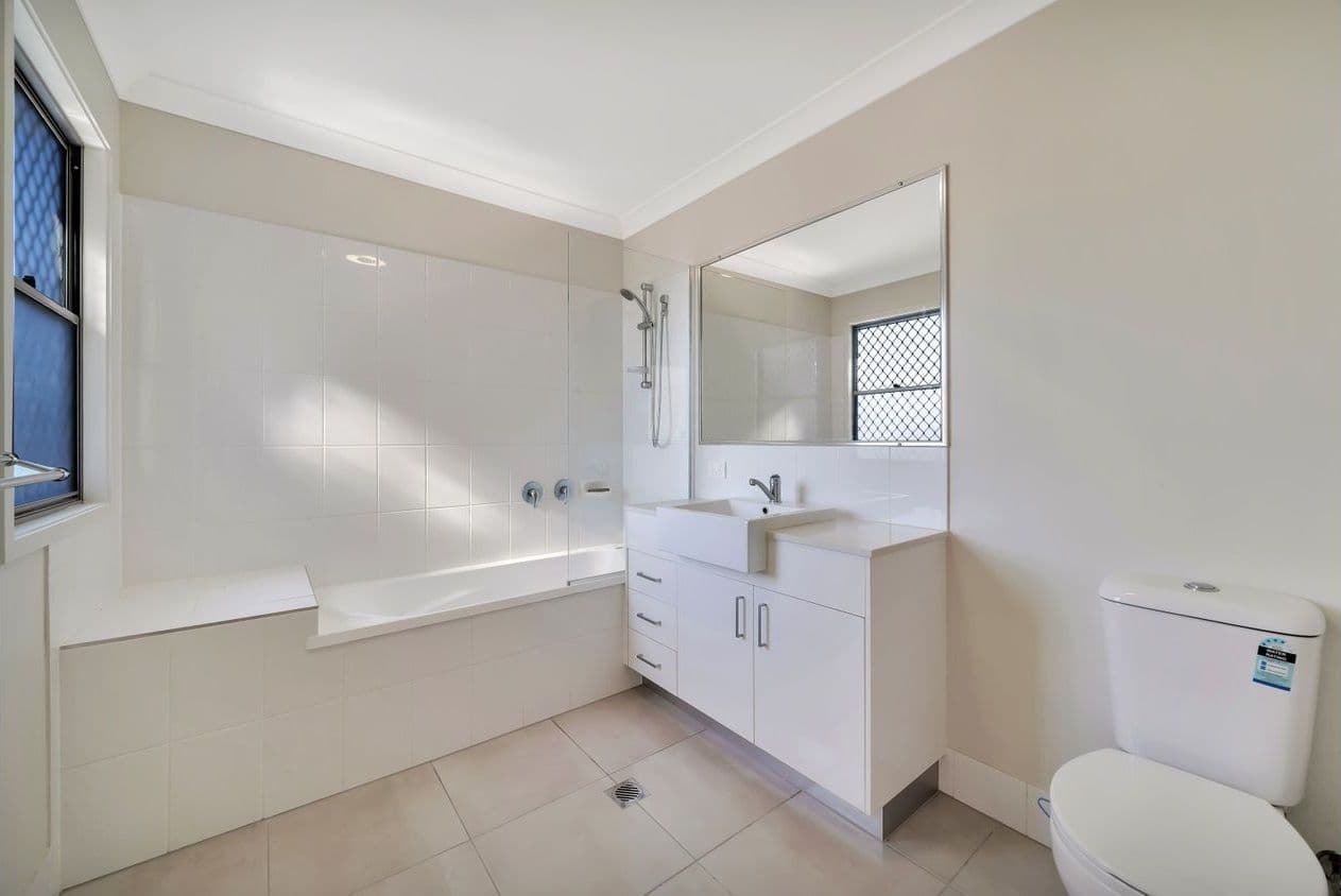 128 Chesterfield Crescent, Kuraby QLD 4112, Kuraby - Thumbnail 7