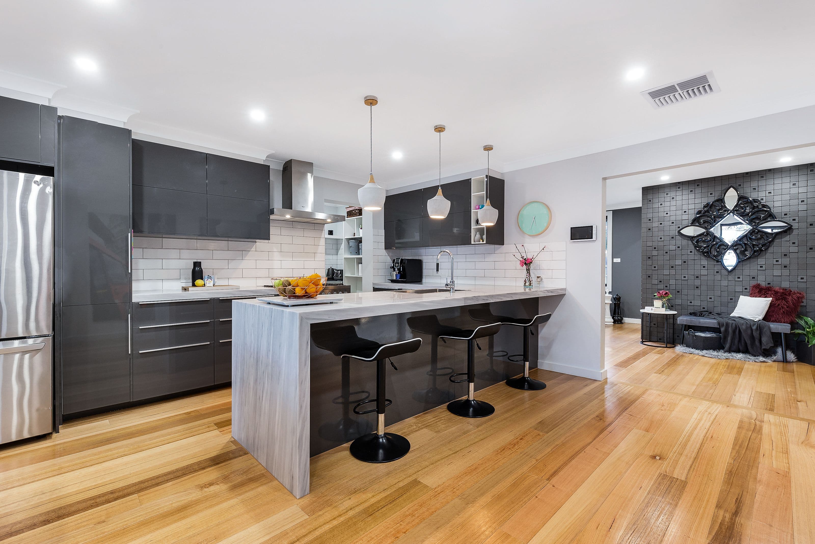 12 Valewood Drive, Mulgrave VIC 3170, Mulgrave - Thumbnail 3