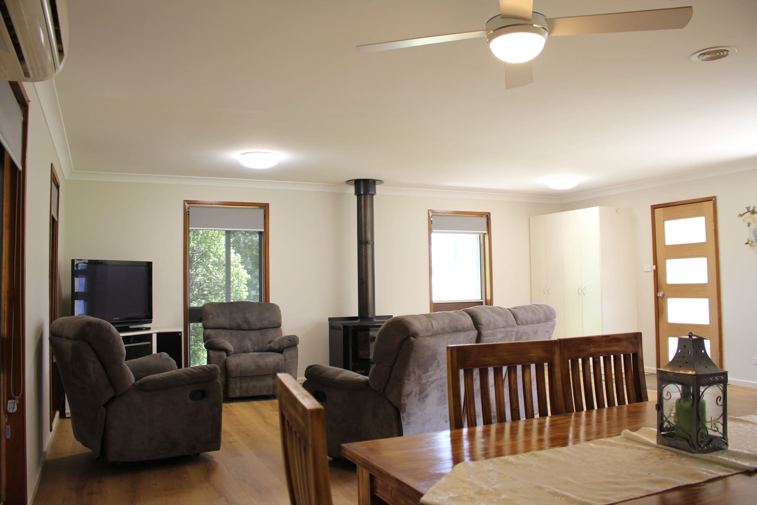 19 Booth Street, Tumbarumba NSW 2653, Tumbarumba - Thumbnail 2