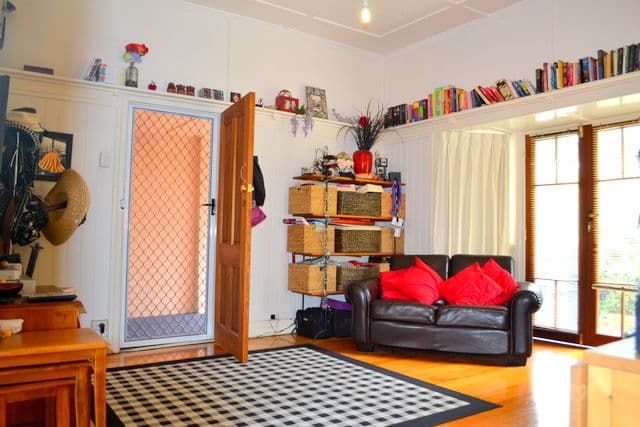 23 York Street, HAMILTON QLD 4007, Hamilton - Thumbnail 2