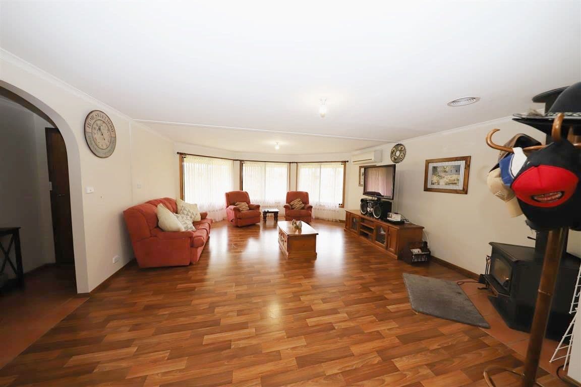 22 Adelong Racecourse Road, Adelong NSW 2729, Adelong - Thumbnail 3