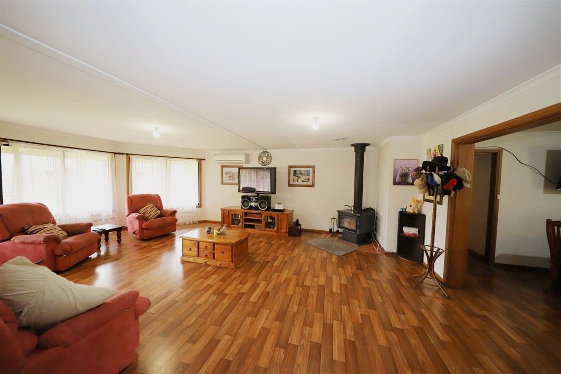 22 Adelong Racecourse Road, Adelong NSW 2729, Adelong - Thumbnail 4