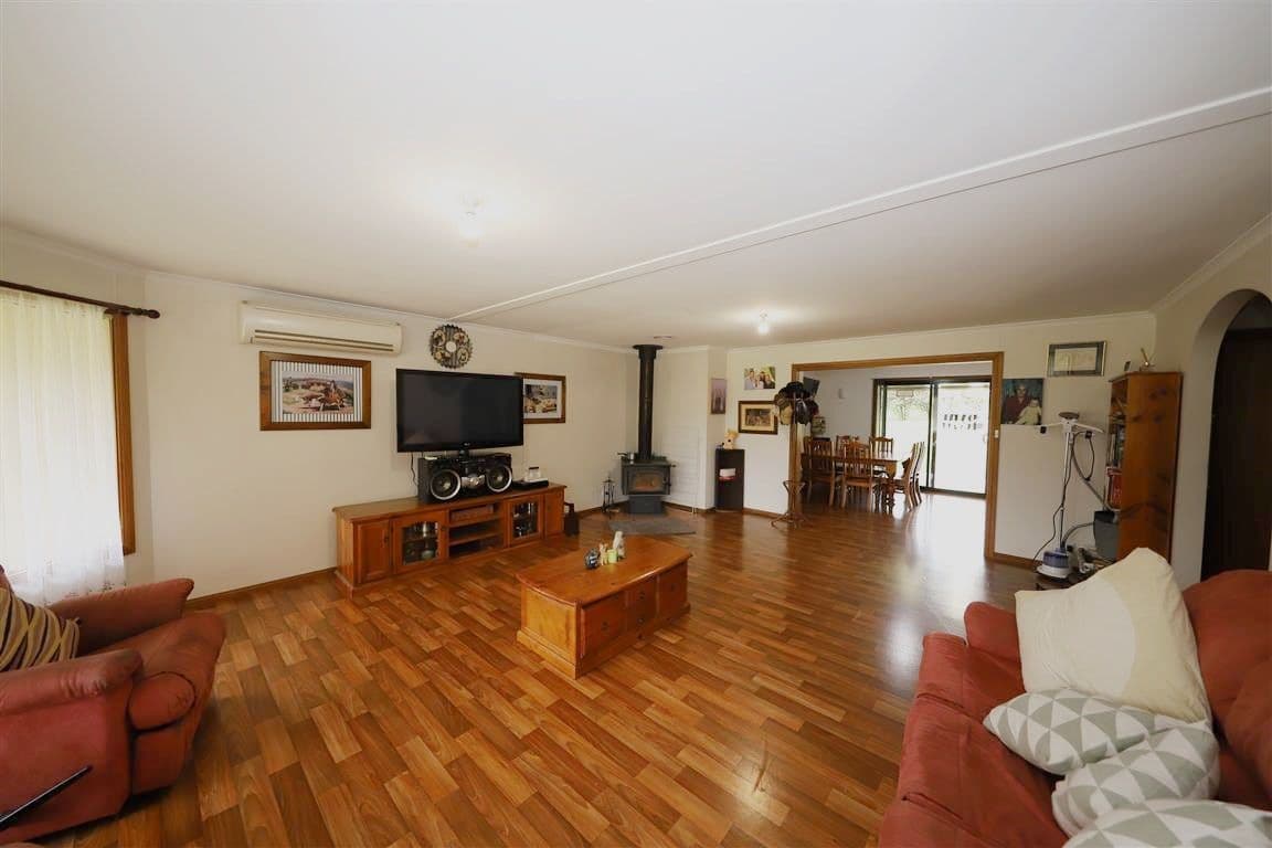 22 Adelong Racecourse Road, Adelong NSW 2729, Adelong - Thumbnail 5