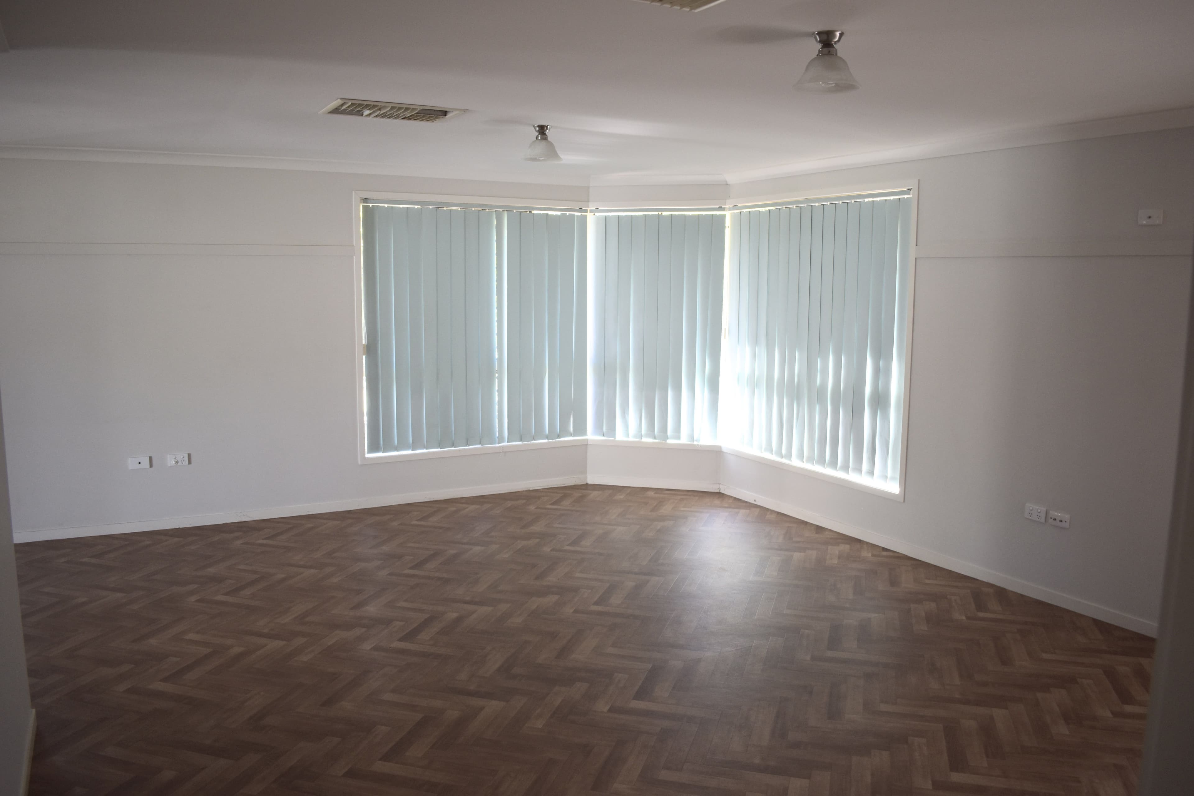 14 Waldby Court, Emerald QLD 4720, Emerald - Thumbnail 4