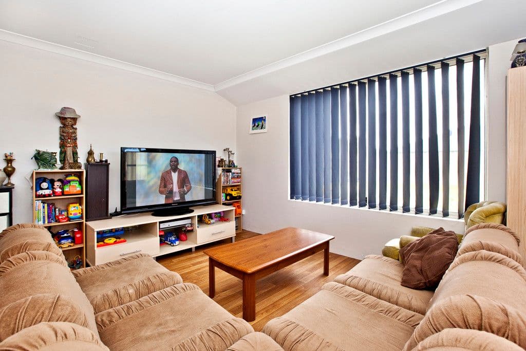 6 Edgebaston Crescent, PORT KENNEDY WA 6172, Port Kennedy - Thumbnail 4