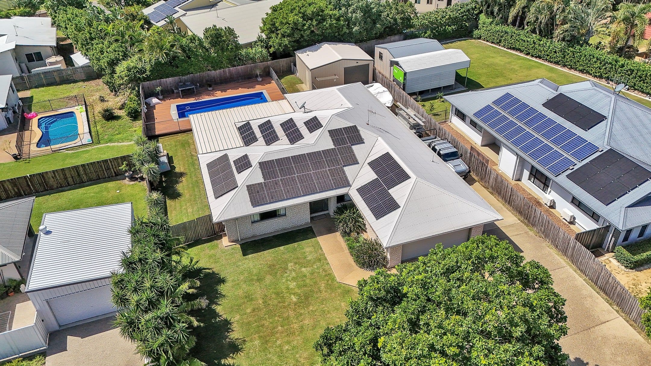 16 Back Hill Drive, Coral Cove QLD 4670, Coral Cove - Thumbnail 2