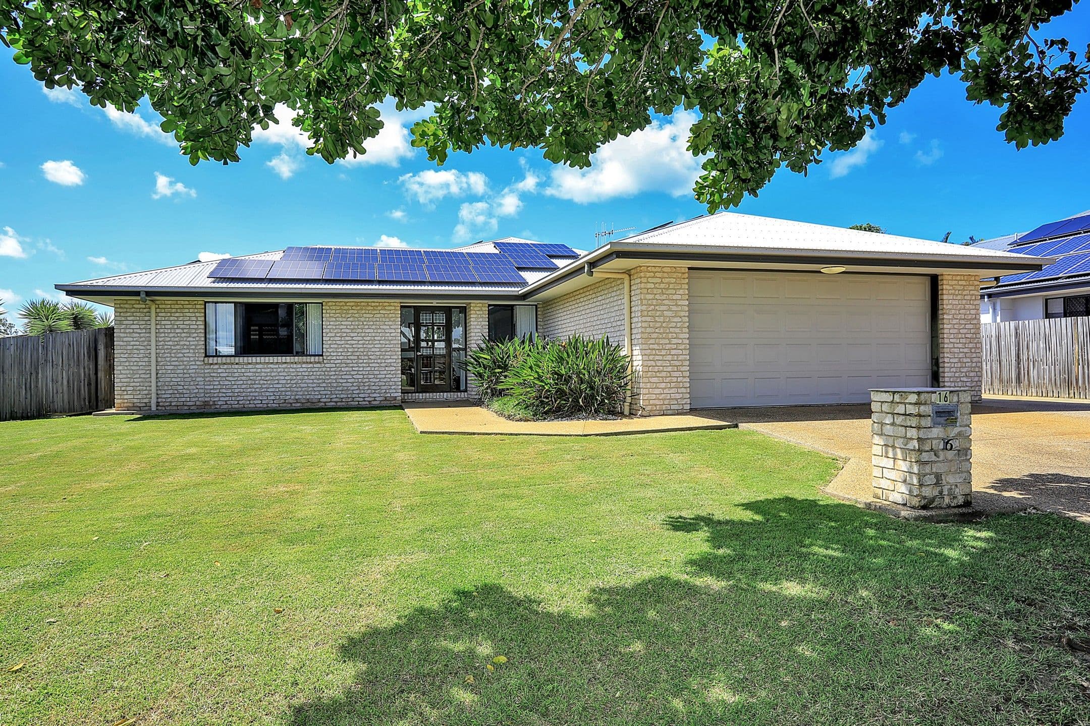 16 Back Hill Drive, Coral Cove QLD 4670, Coral Cove - Thumbnail 6