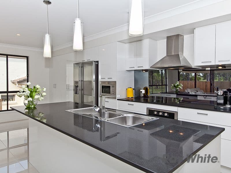 4 Honour Place, Bridgeman Downs QLD 4035, Bridgeman Downs - Thumbnail 2