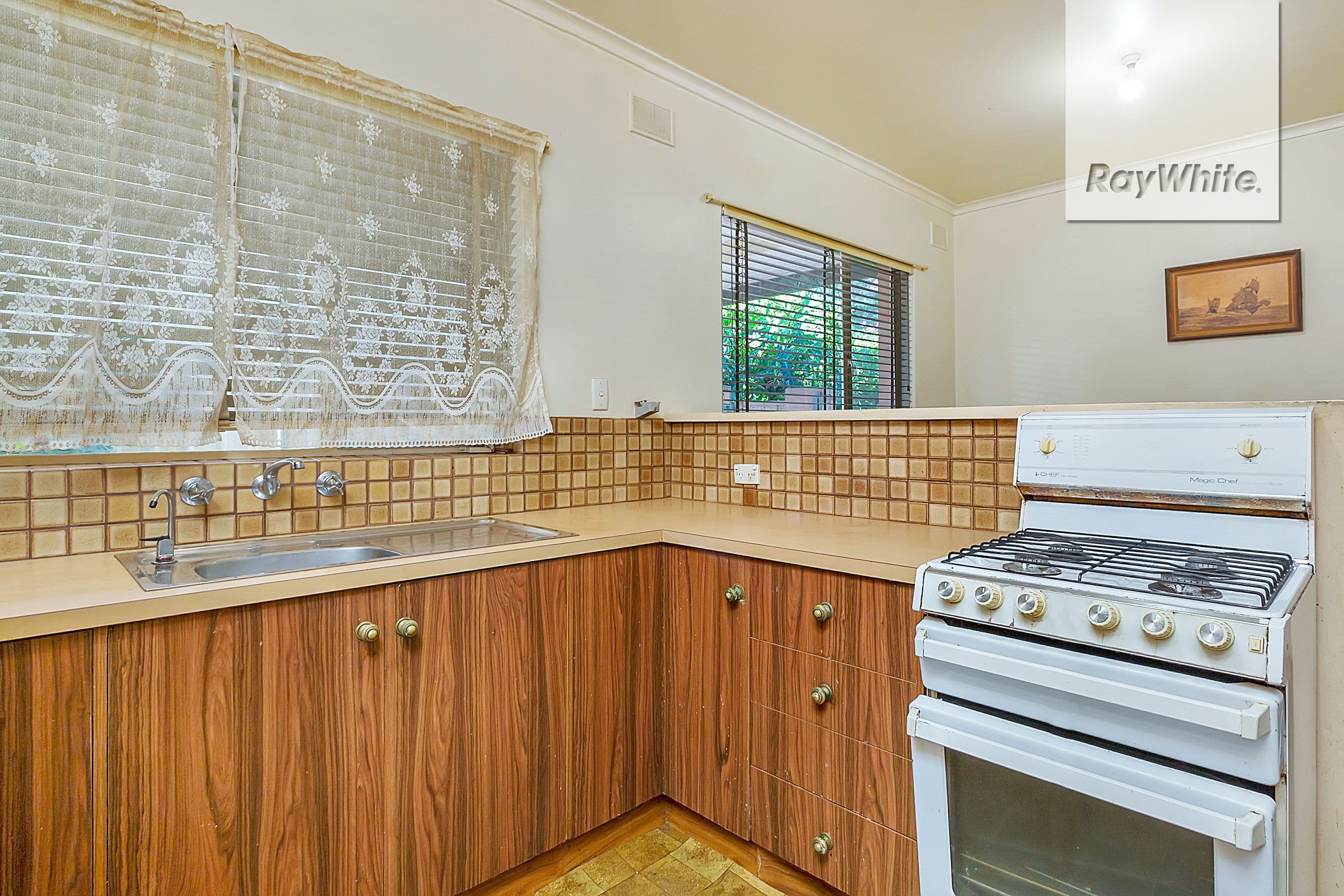 6 Goodwin Court, Para Hills SA 5096, Para Hills - Thumbnail 2