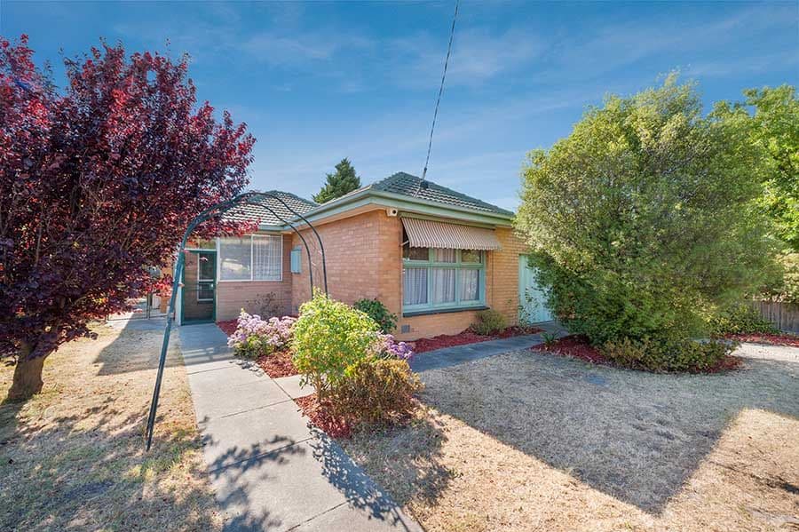 4 Martha Court, Craigieburn VIC 3064, Craigieburn - Thumbnail 2