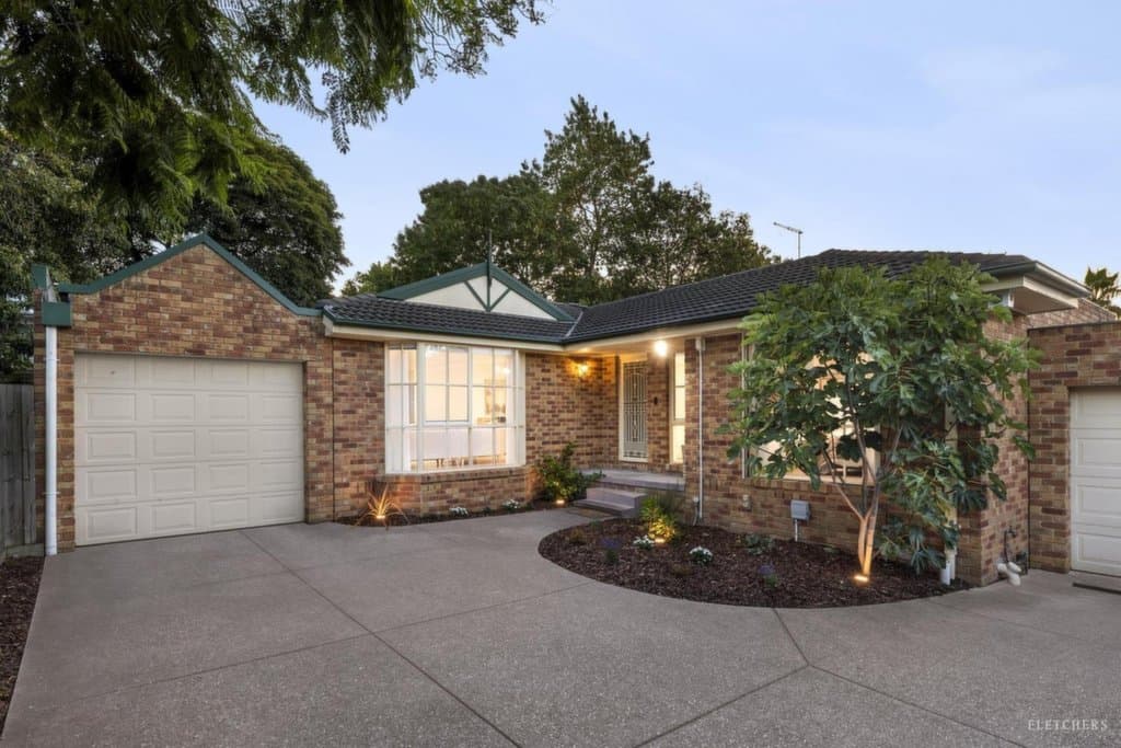 2/18 Harcourt Street, Blackburn North - Image 1