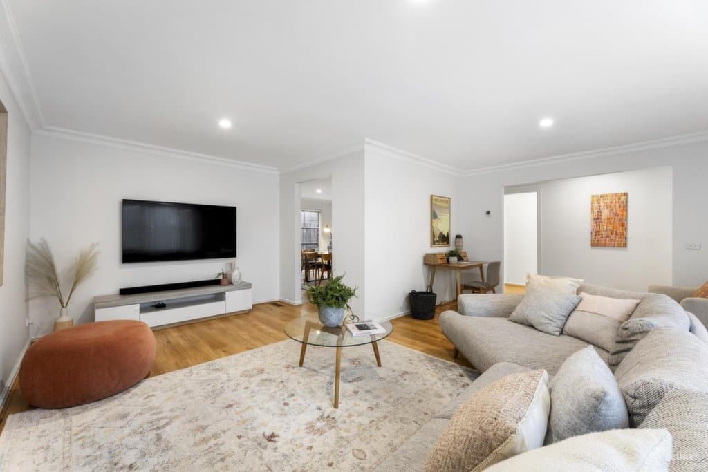 2/18 Harcourt Street, Blackburn North - Thumbnail 2