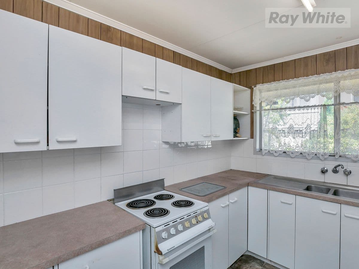 10 Michele Street, GAILES QLD 4300, Gailes - Thumbnail 2