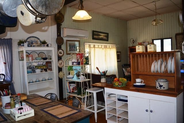 70 Rose Street, Blackall QLD 4472, Blackall - Thumbnail 5