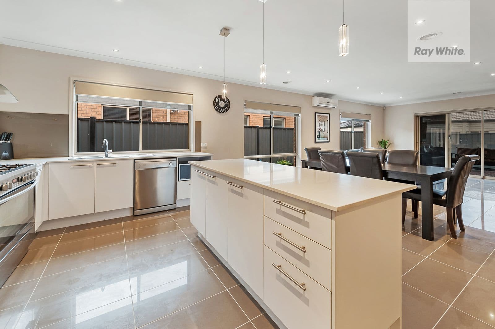 152 Newbury Boulevard, Craigieburn VIC 3064, Craigieburn - Thumbnail 3