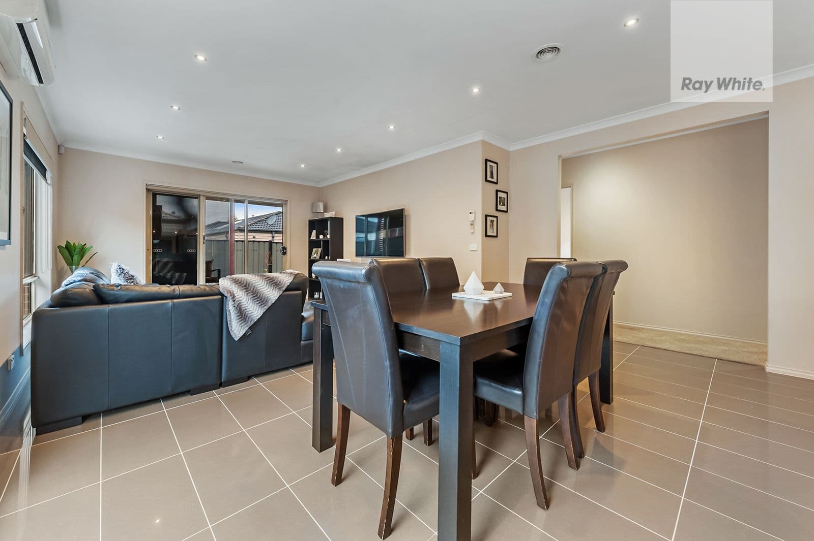 152 Newbury Boulevard, Craigieburn VIC 3064, Craigieburn - Thumbnail 5