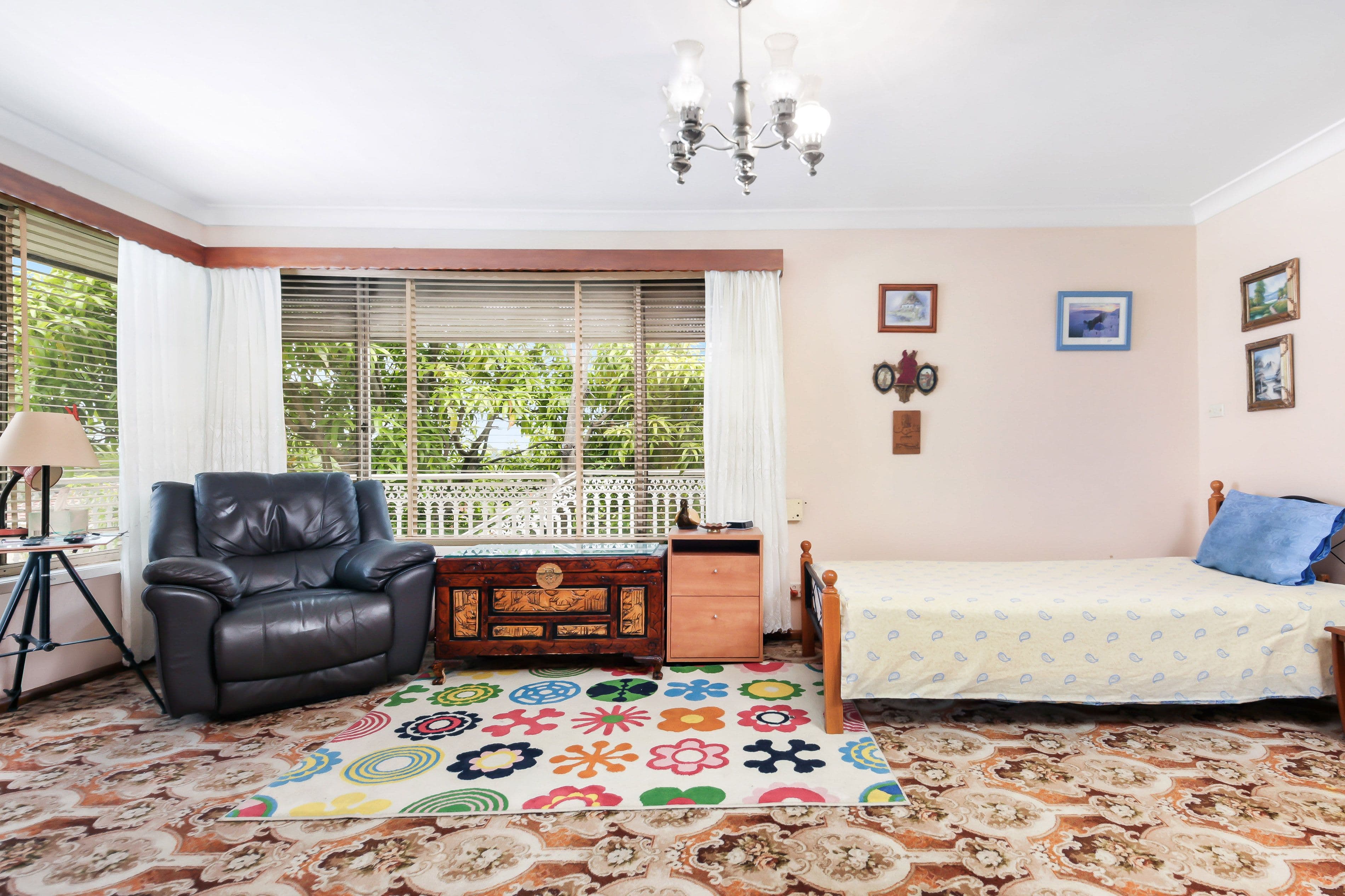 10 Saric Avenue, Georges Hall - Thumbnail 4