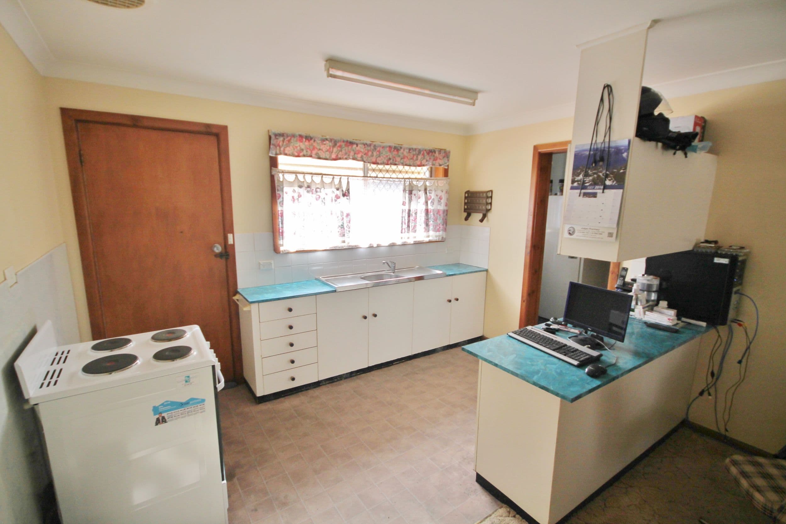 61 Brock Street, Young NSW 2594, Young - Thumbnail 2
