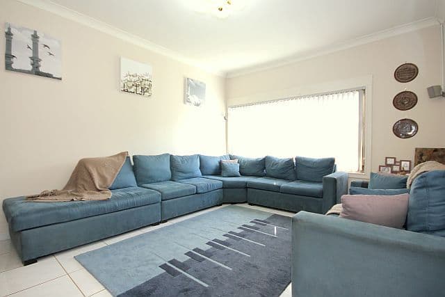 43 Winifred Street, CONDELL PARK NSW 2200, Condell Park - Thumbnail 4