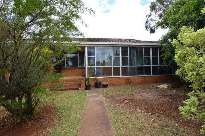 20 Bryan Street, DARLING HEIGHTS QLD 4350, Darling Heights - Thumbnail 2