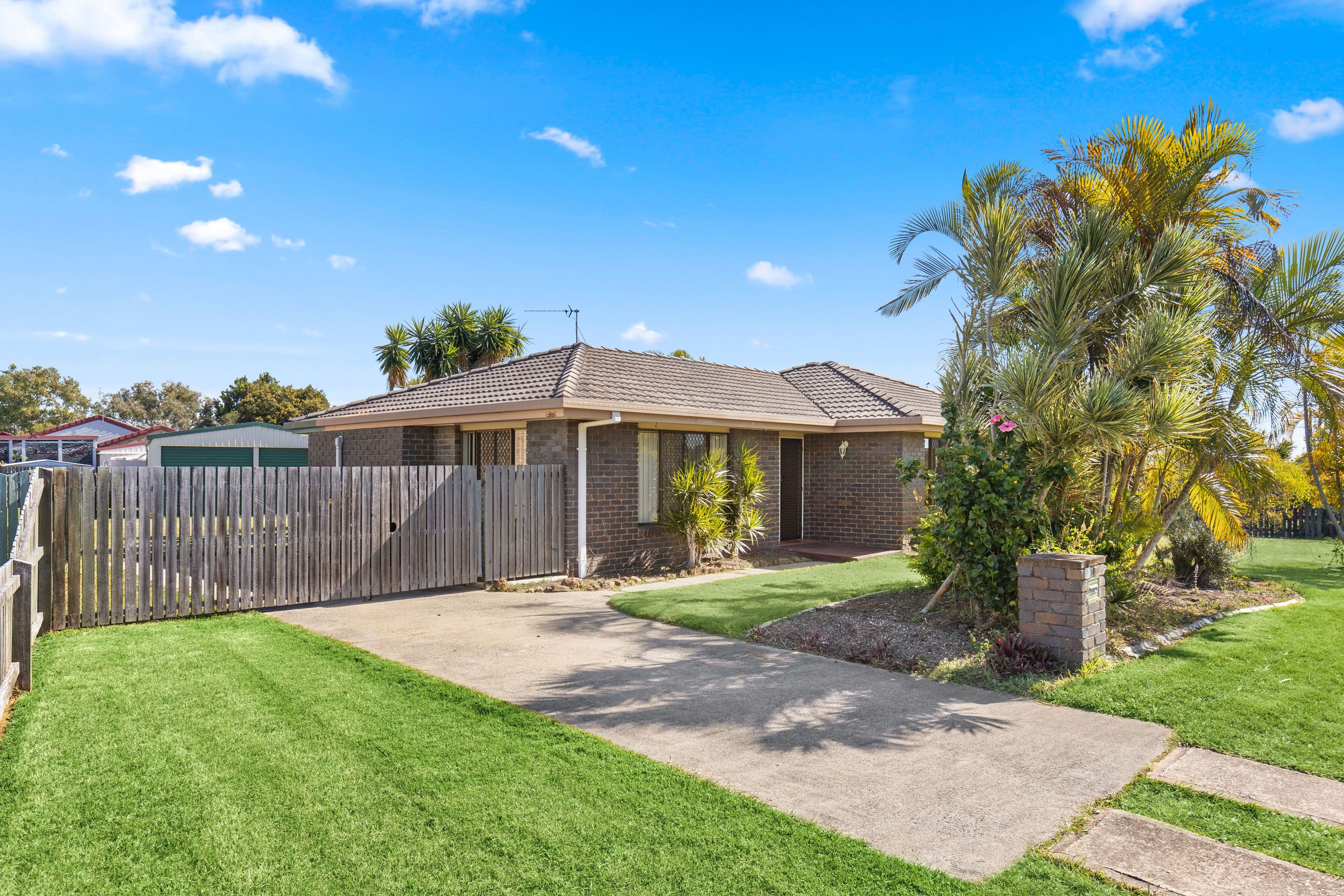 15 Paul Drive, Point Vernon QLD 4655, Point Vernon - Thumbnail 4