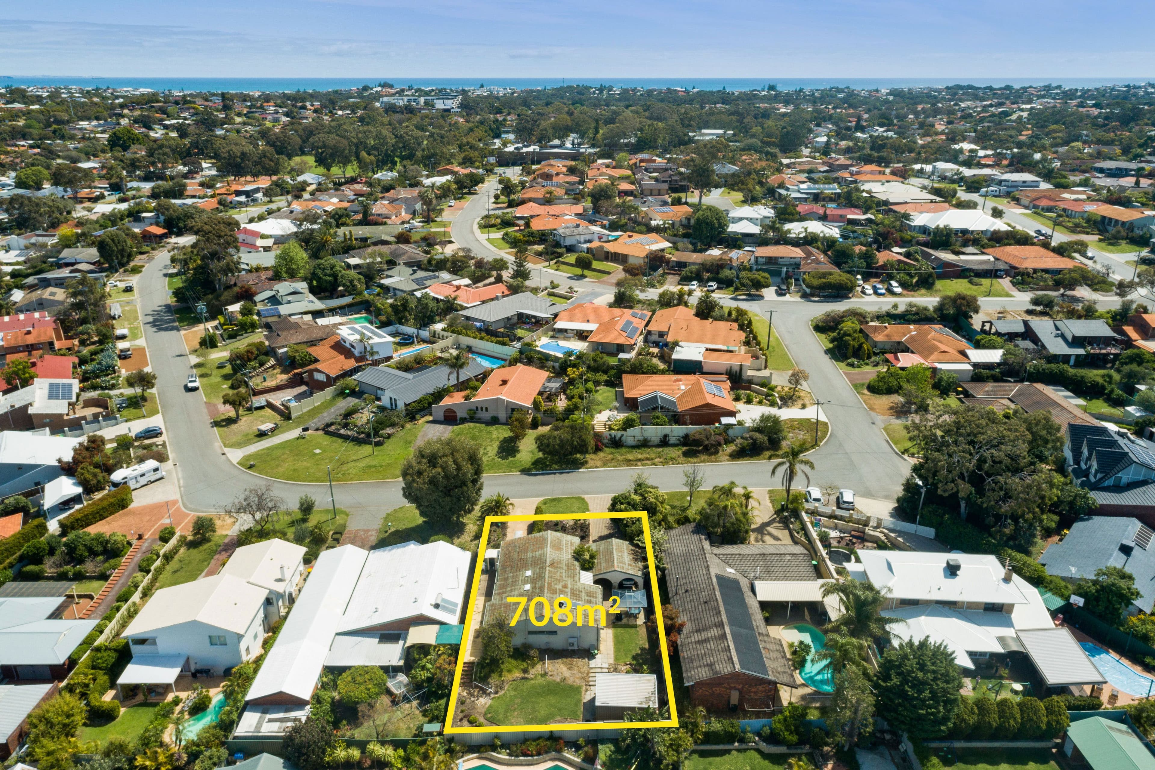 44 Merlin Drive, Carine WA 6020, Carine - Thumbnail 2
