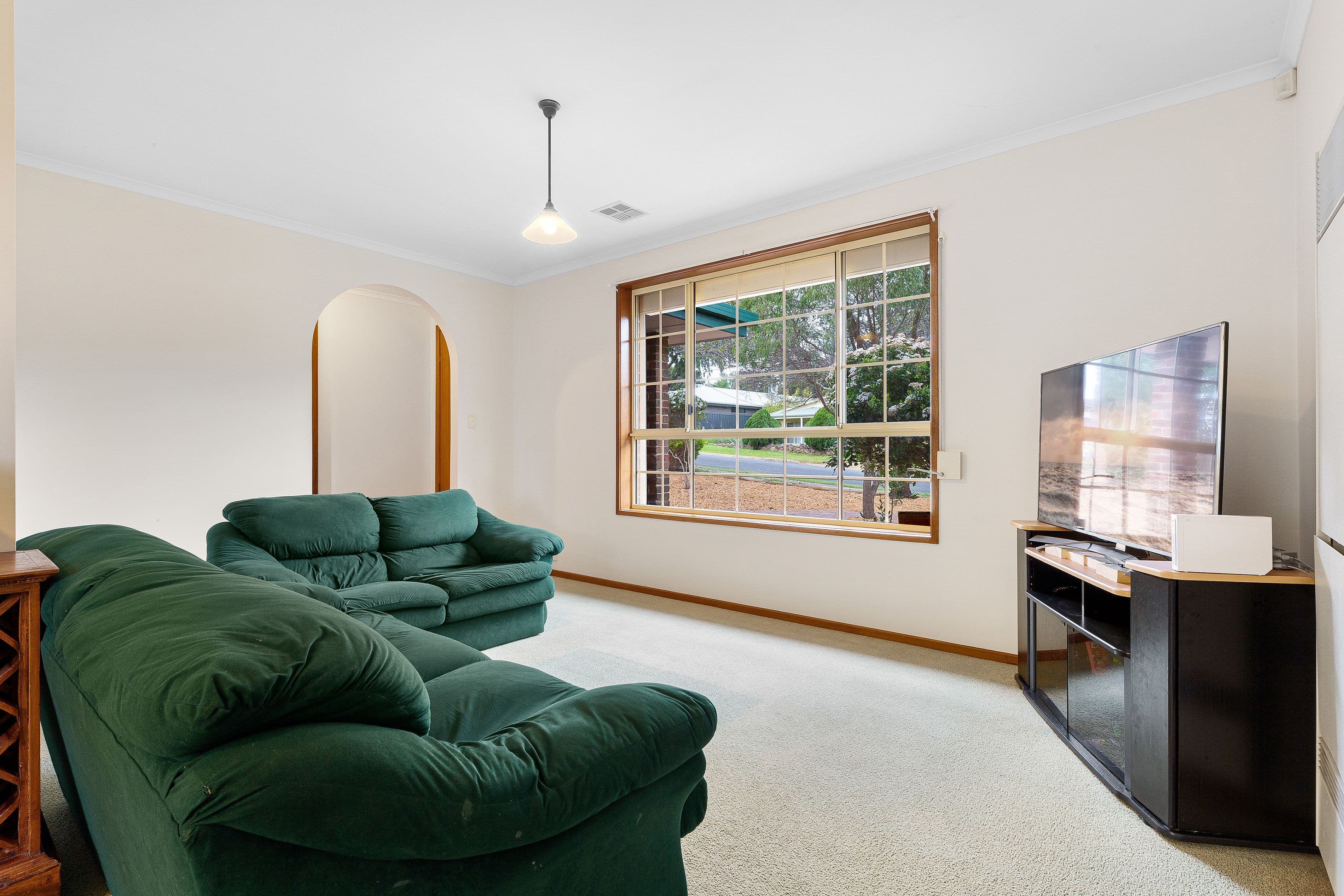15 Lindsay Avenue, Valley View SA 5093, Valley View - Thumbnail 3