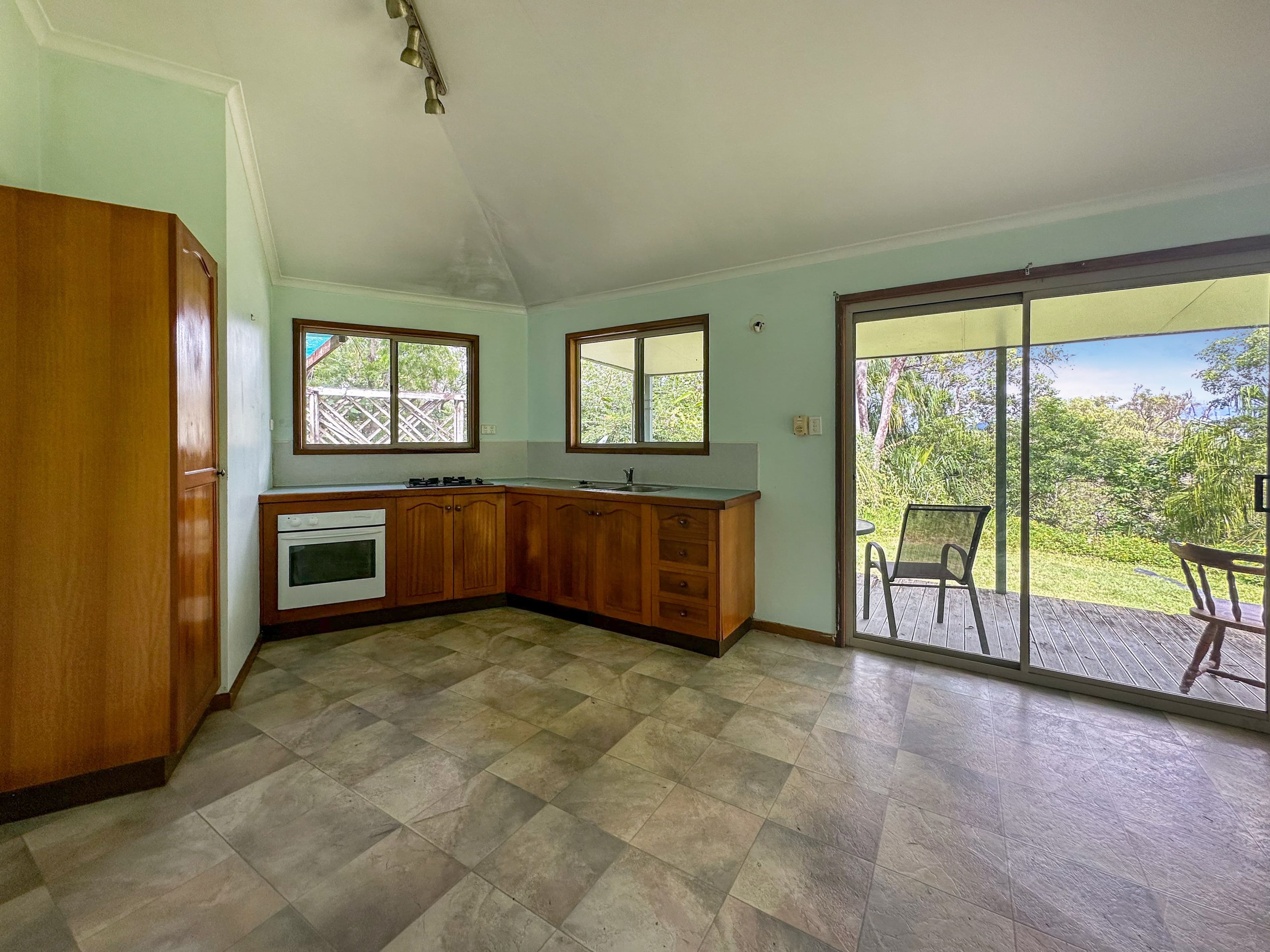 384 Eversleigh Road, Alligator Creek QLD 4740, Alligator Creek - Thumbnail 8