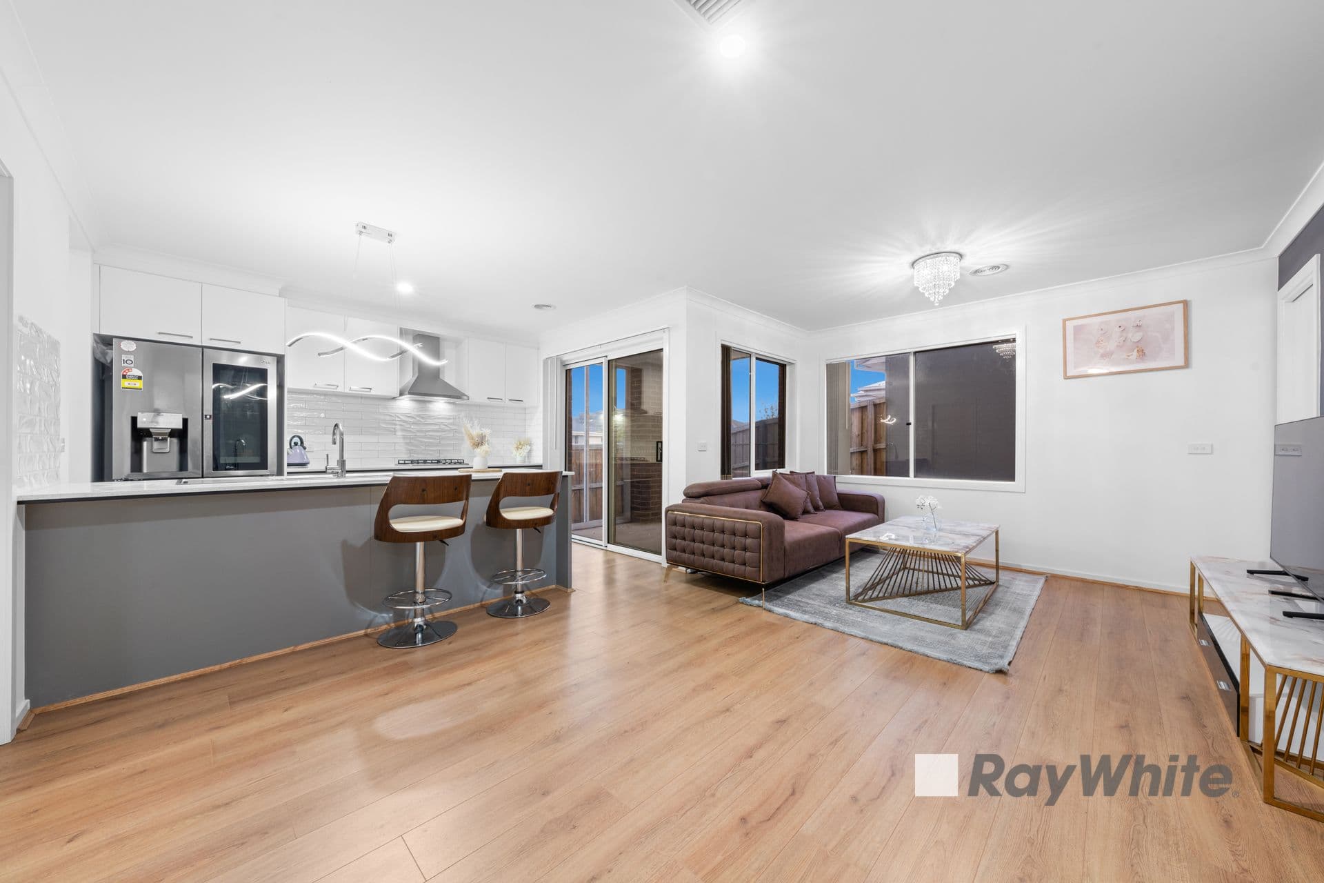 53 Plymouth Boulevard, Clyde North VIC 3978, Clyde North - Thumbnail 4